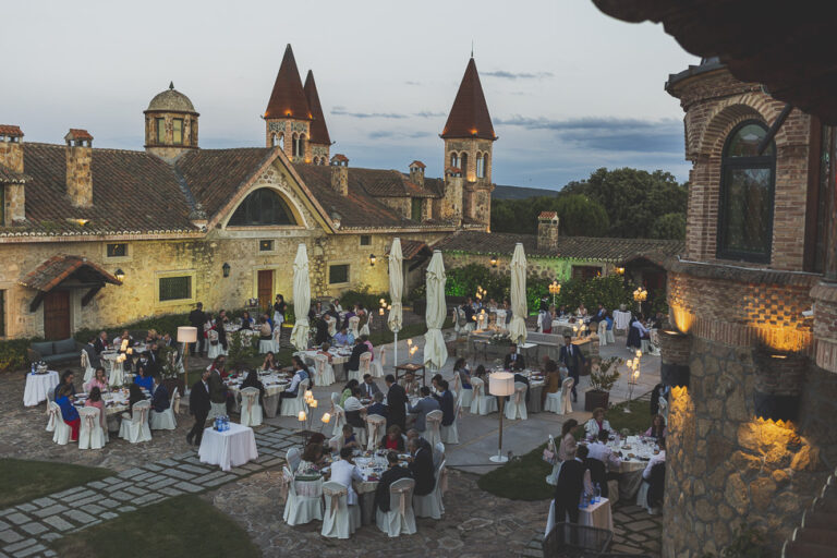 Boda de Natalia y Adrián en Aldea Santillana, Madrid, foto 86