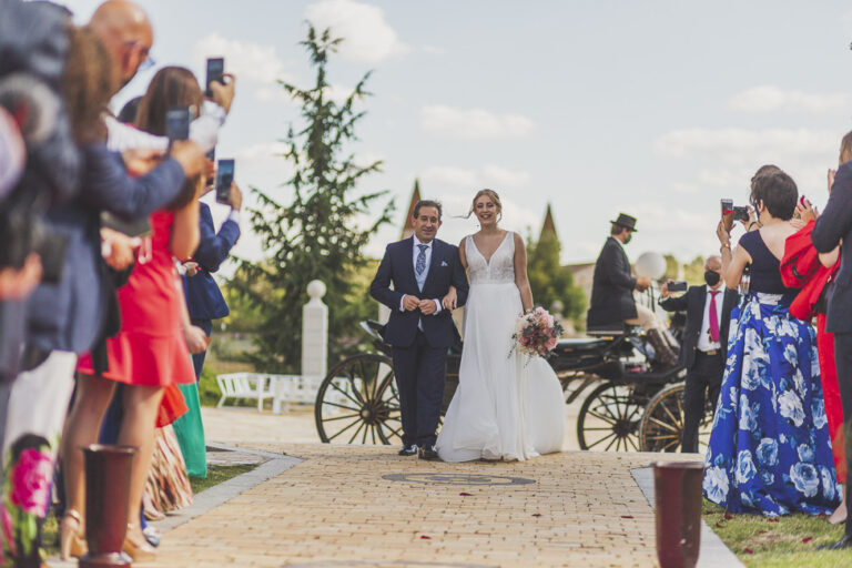 Boda de Natalia y Adrián en Aldea Santillana, Madrid, foto 26
